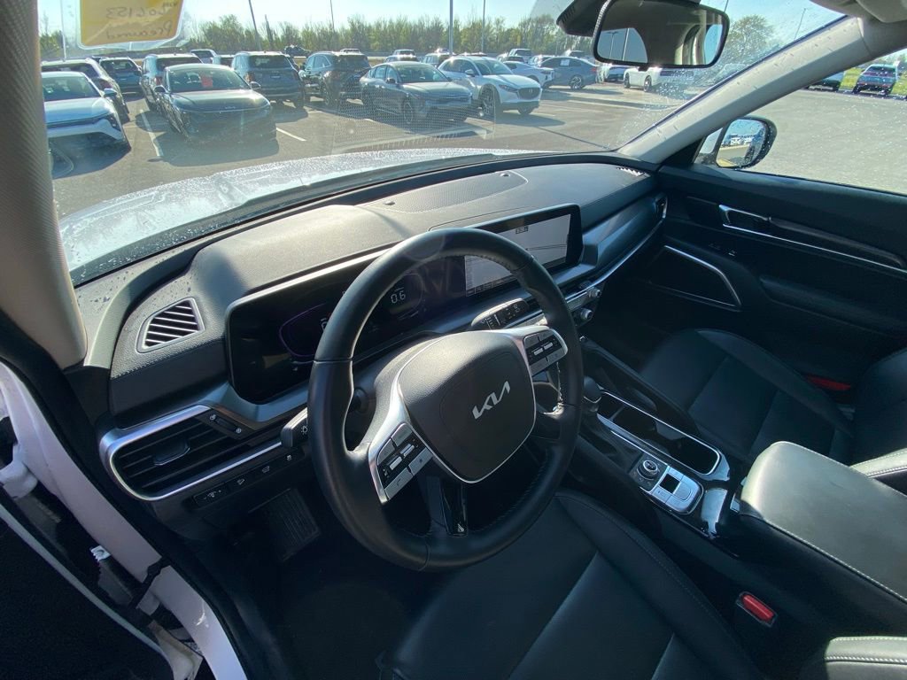 Used 2025 Kia Telluride S AWD/4WD image 9