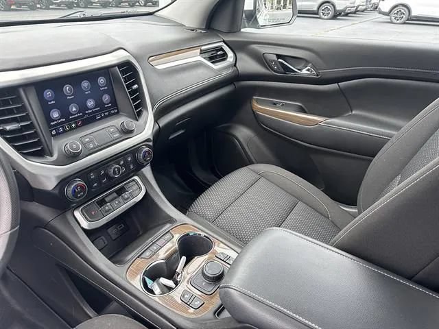 Used 2023 GMC Acadia SLE w/ Driver Convenience Package FWD image 12