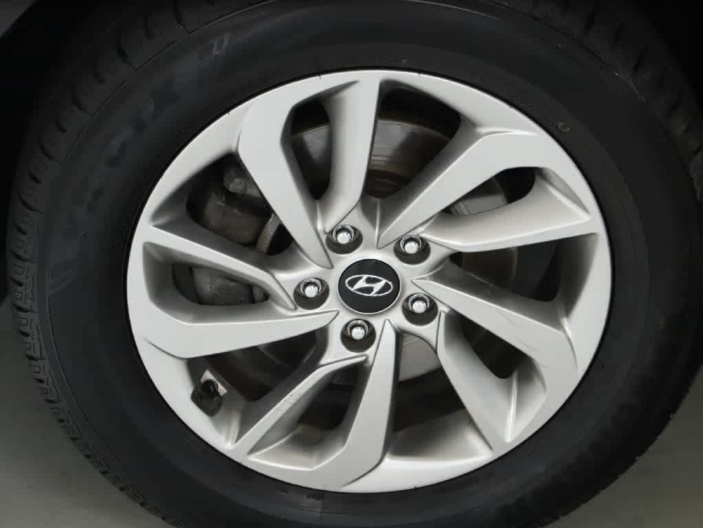 Used 2018 Hyundai Tucson SE w/ Cargo Package AWD/4WD image 14
