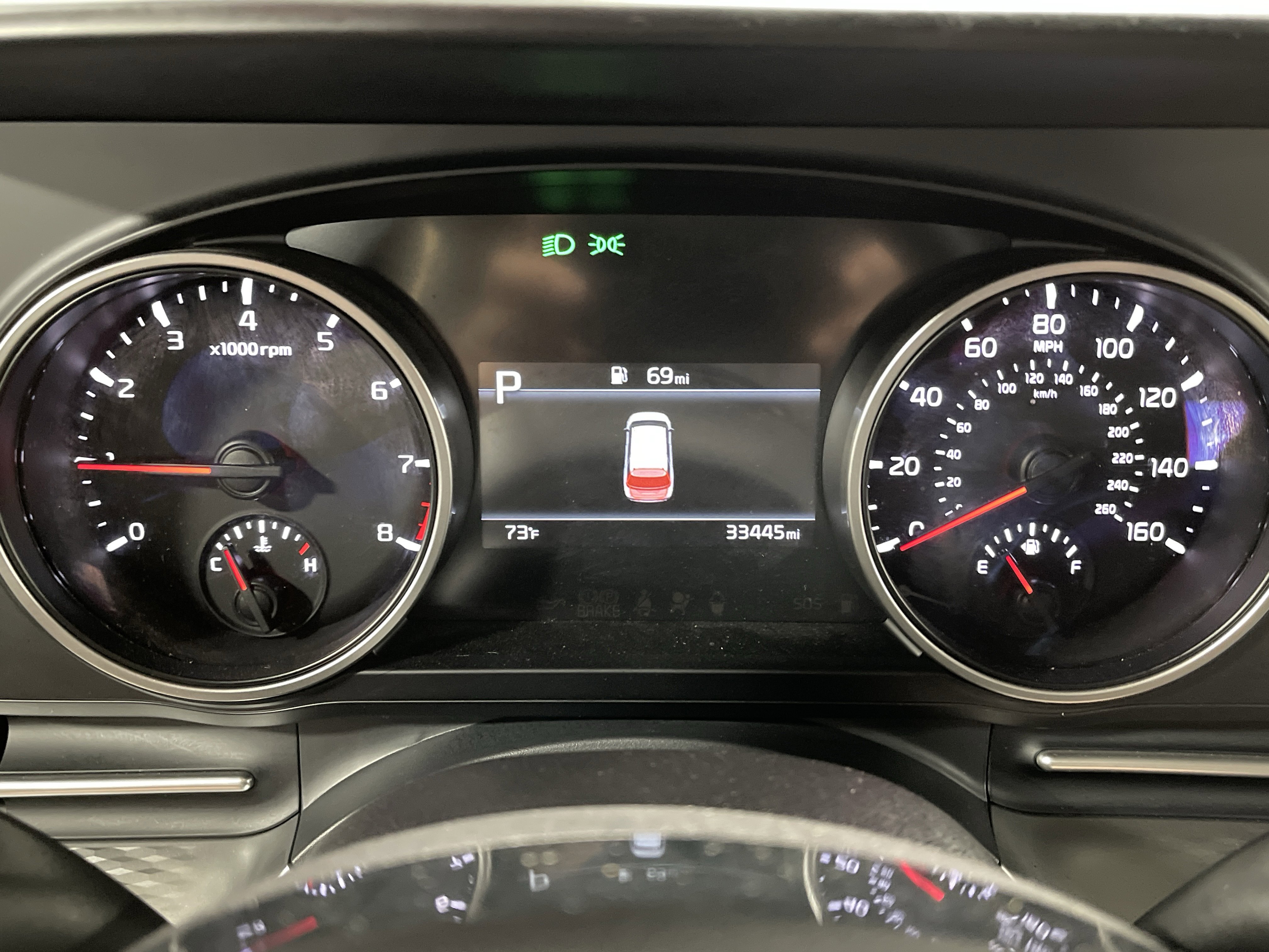 Used 2023 Kia Carnival LX image 22