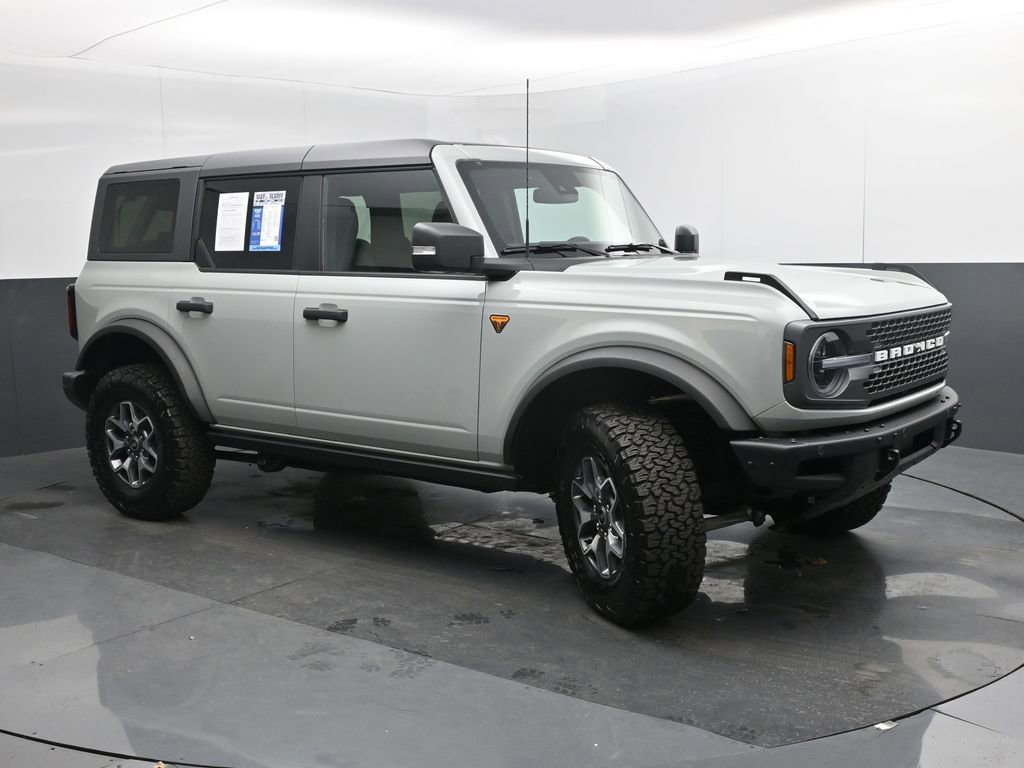 Used 2024 Ford Bronco Badlands image 7