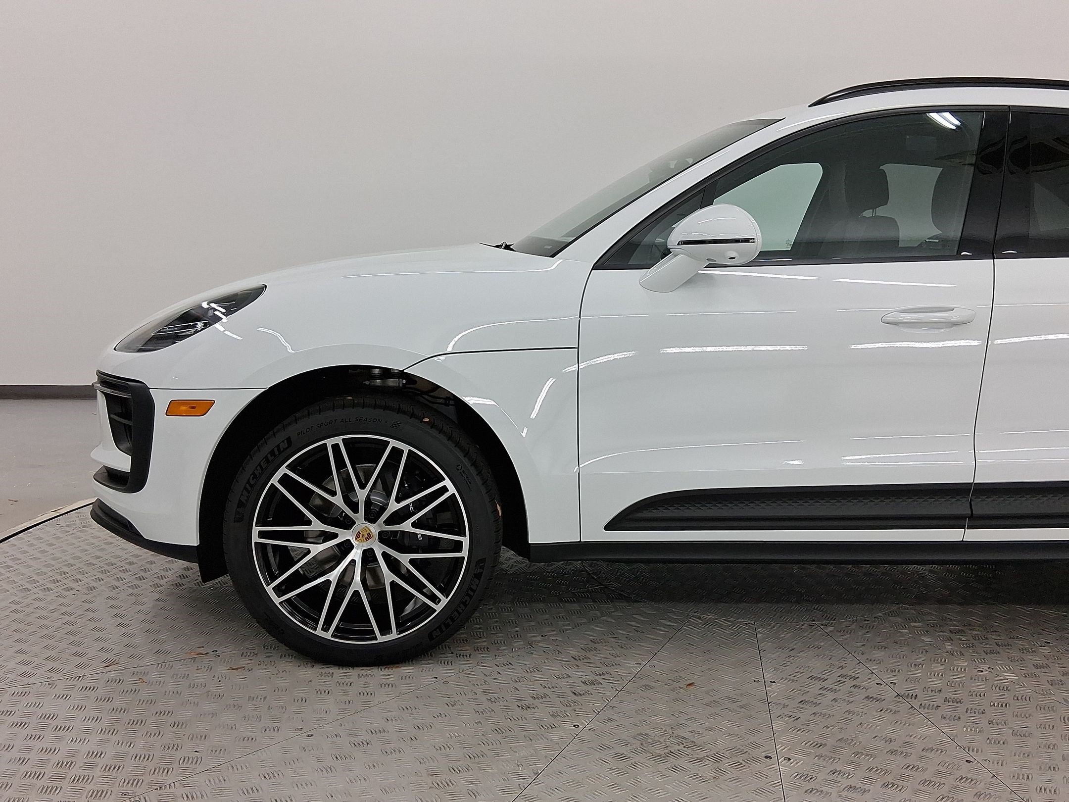 Used 2026 Porsche Macan AWD/4WD image 24