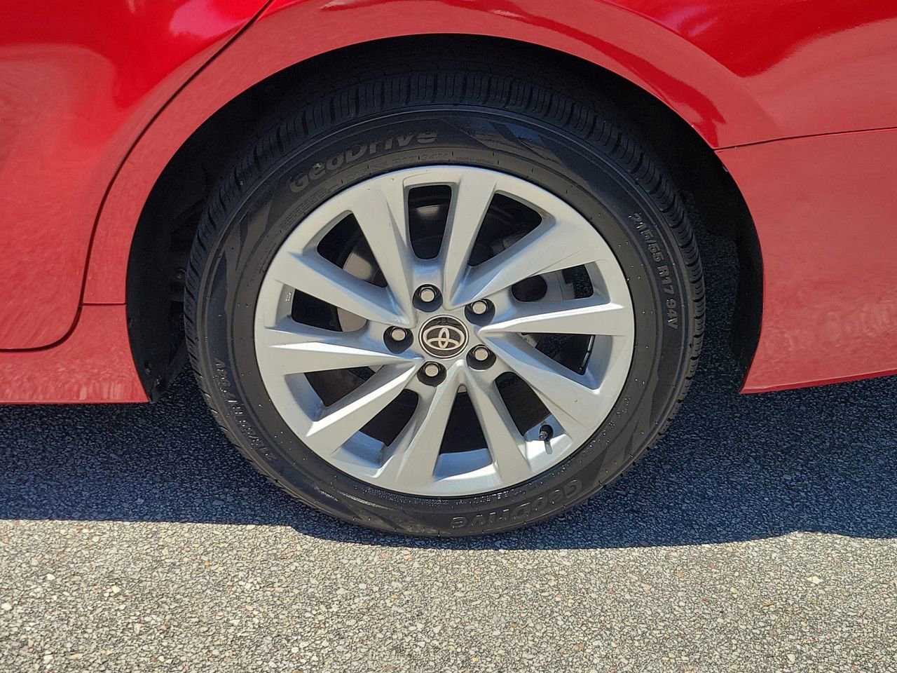 Used 2023 Toyota Camry LE image 5