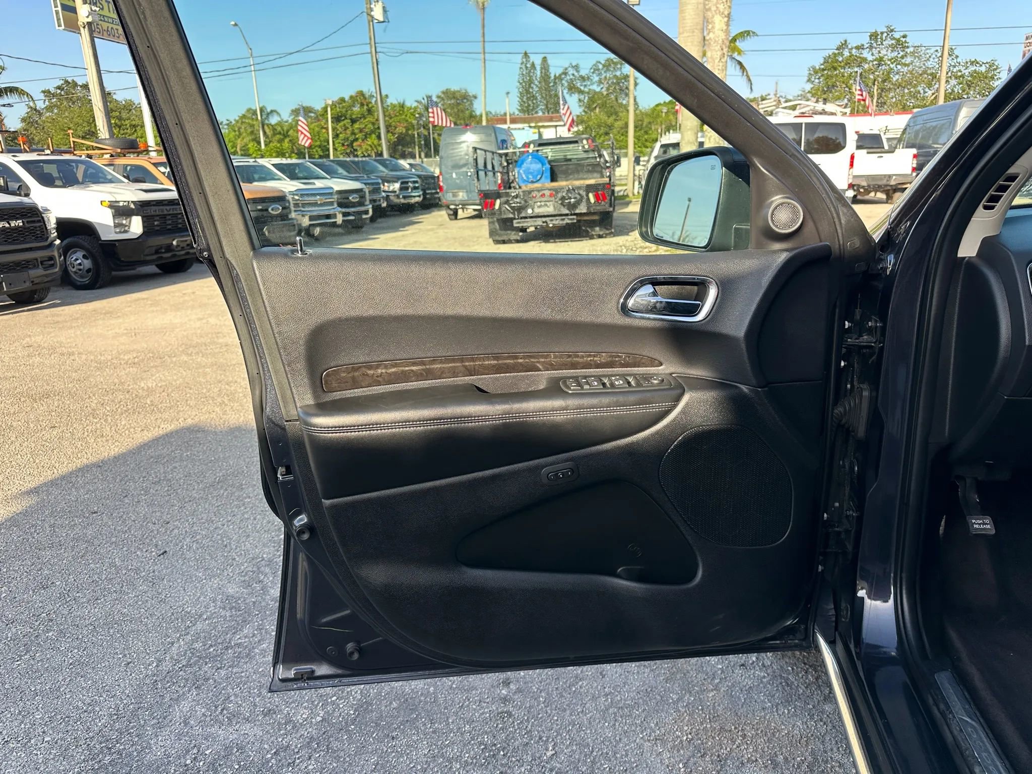 Used 2016 Dodge Durango Limited w/ Nav & Power Liftgate Group AWD/4WD image 9