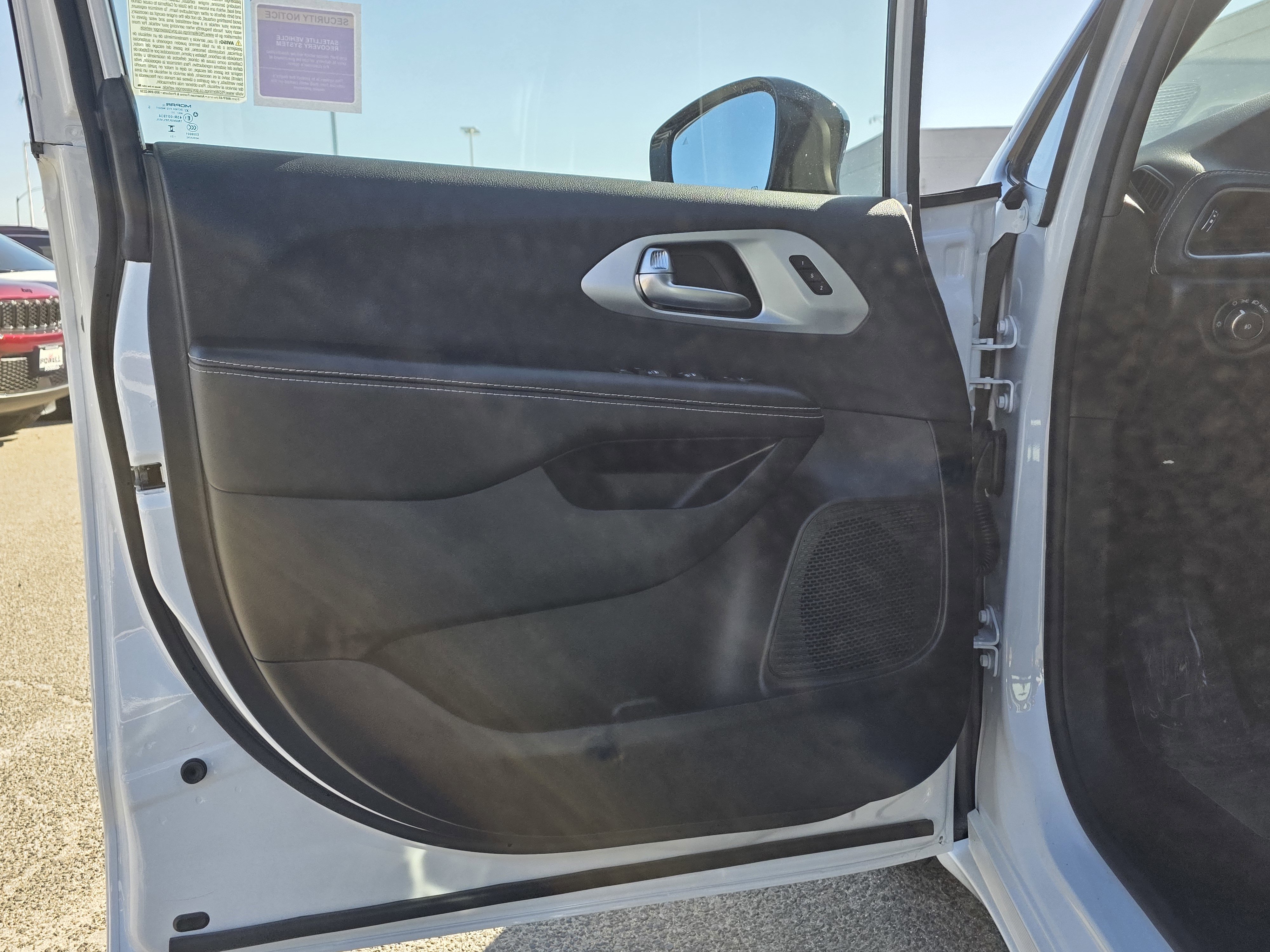 New 2026 Chrysler Pacifica Limited w/ S Appearance Package image 10