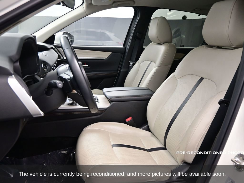 Used 2024 MAZDA CX-90 Plug-In Hybrid w/ Preferred image 8