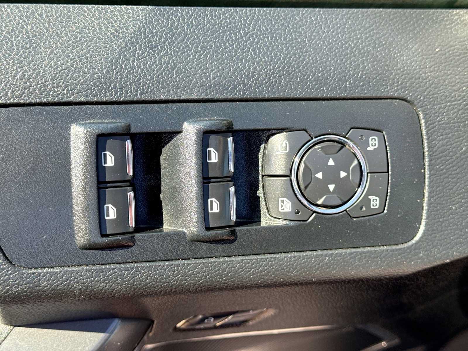 Used 2018 Ford F150 Lariat w/ Equipment Group 502A Luxury AWD/4WD image 16