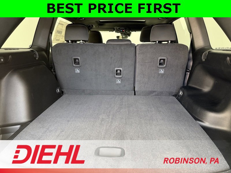 New 2025 Jeep Grand Cherokee Laredo w/ Luxury Tech Group I image 9