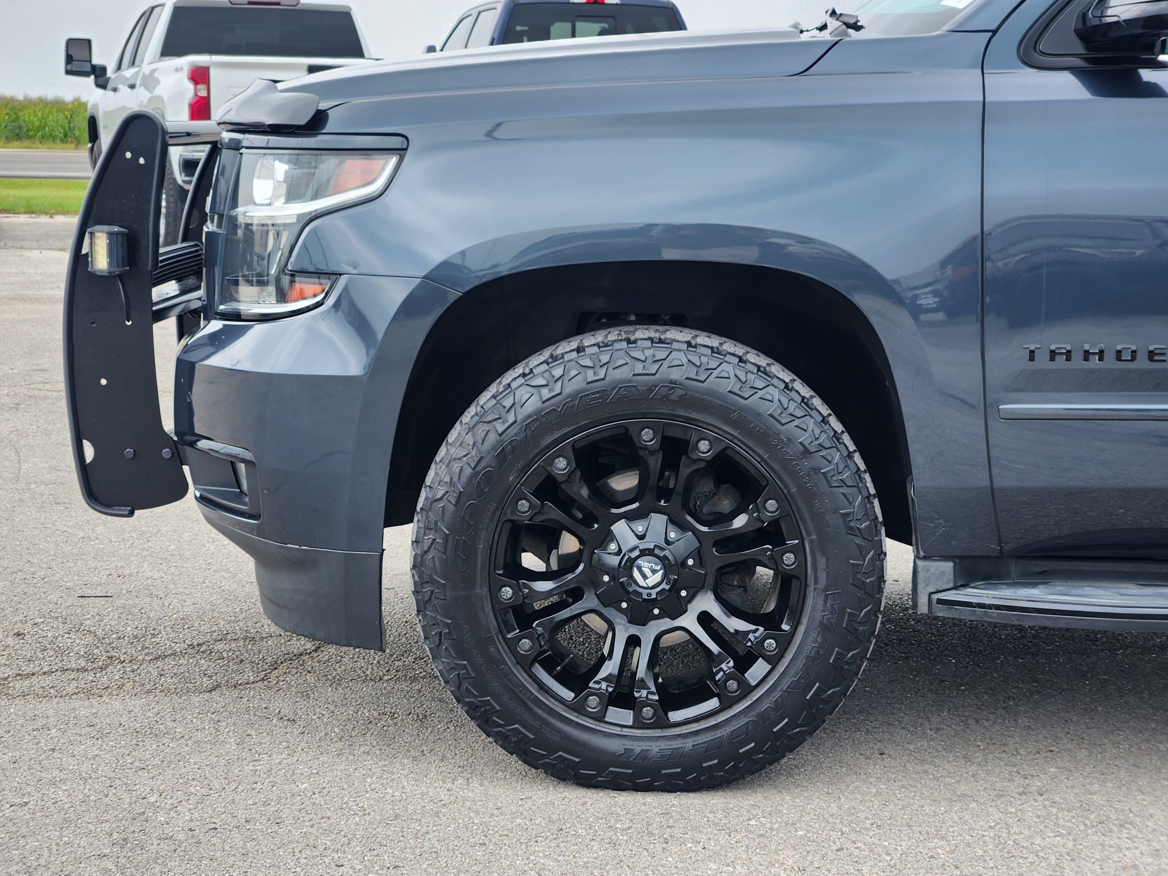 Used 2020 Chevrolet Tahoe Premier AWD/4WD image 9
