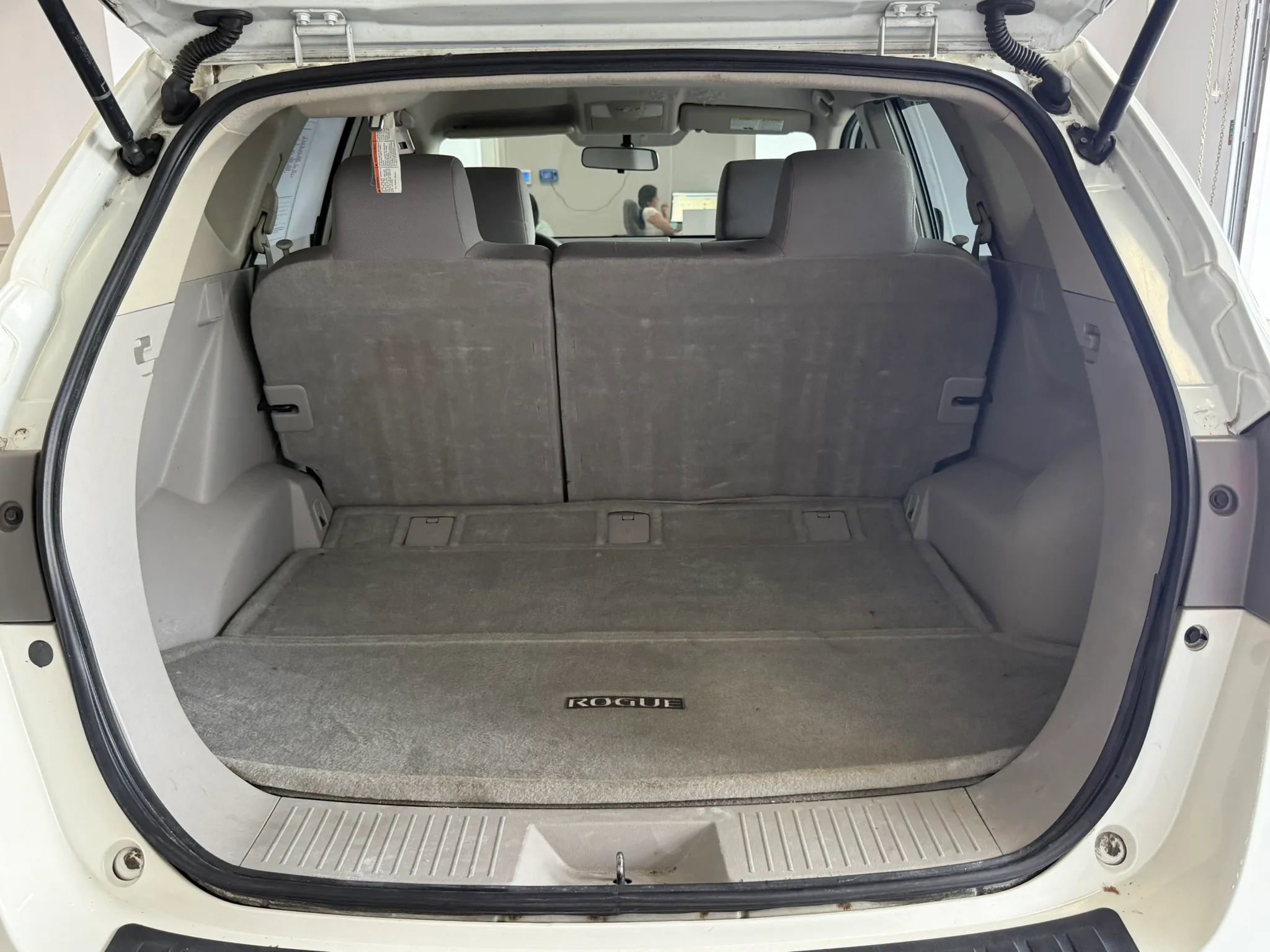 Used 2013 Nissan Rogue SV image 18