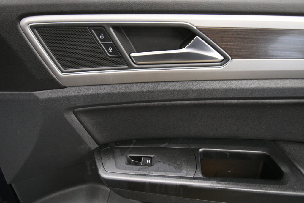 Used 2019 Volkswagen Atlas SE w/ Panoramic Sunroof Package image 31