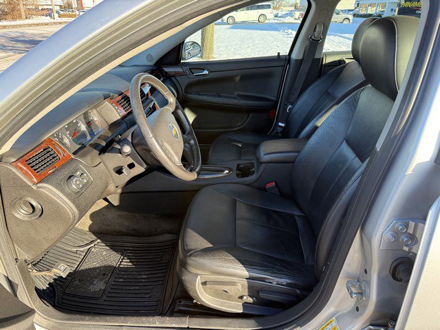 Used 2011 Chevrolet Impala LT w/ Luxury Edition Package image 9
