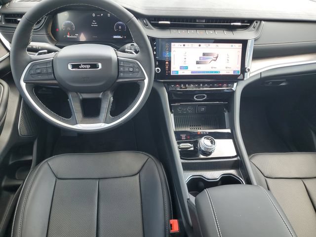 New 2026 Jeep Grand Cherokee Limited AWD/4WD image 13