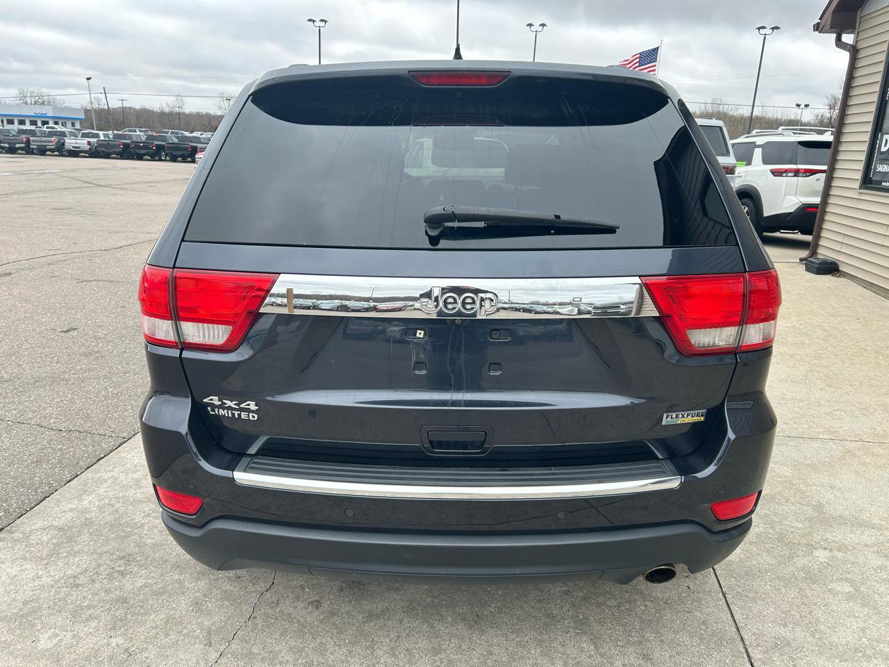 Used 2013 Jeep Grand Cherokee Limited image 6