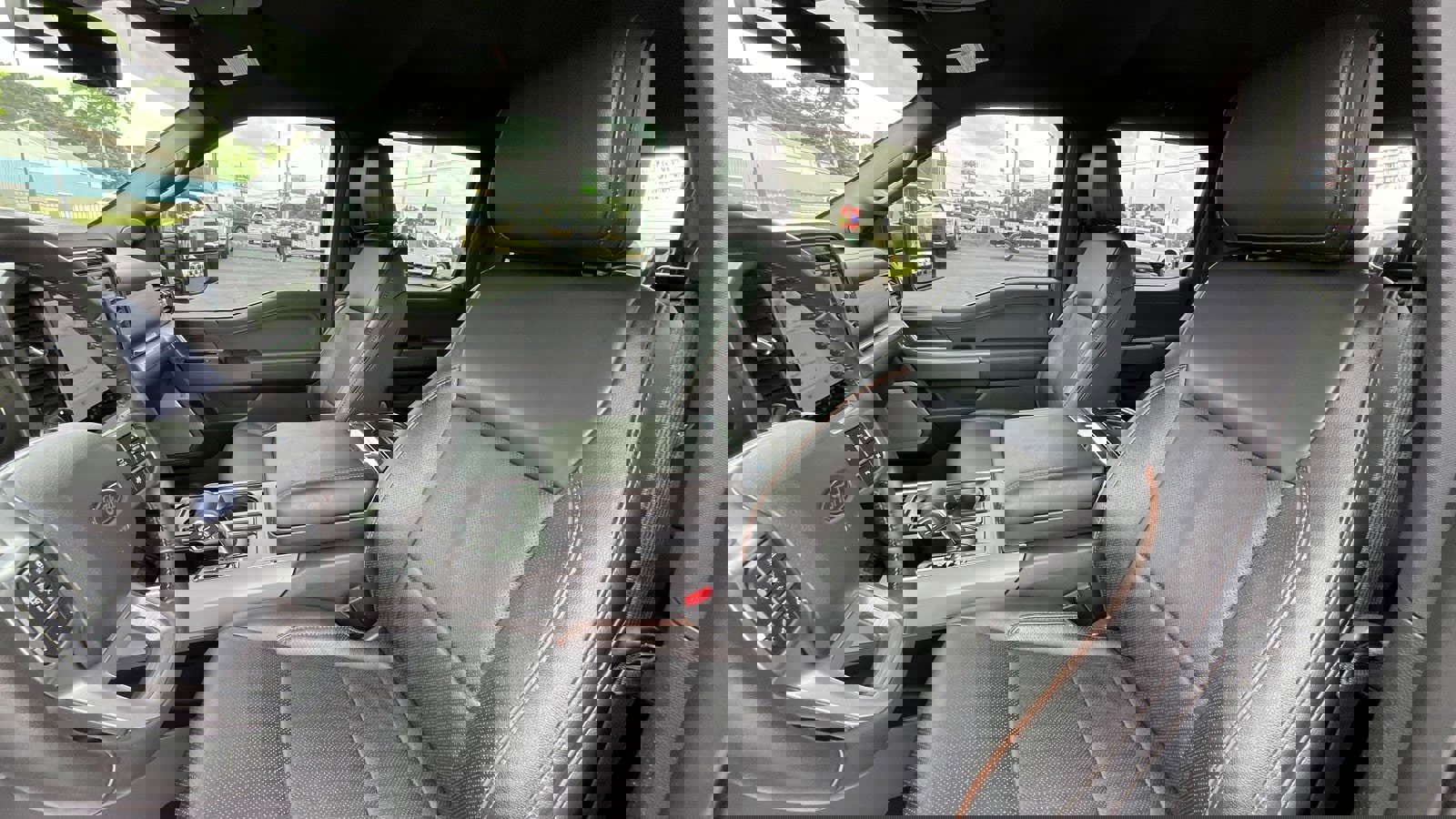 Used 2024 Ford F150 Lariat w/ FX4 Off-Road Package image 18