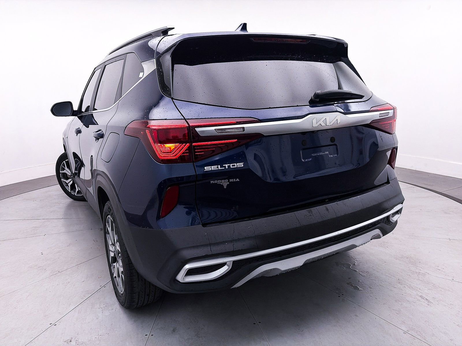 Certified 2022 Kia Seltos EX image 9