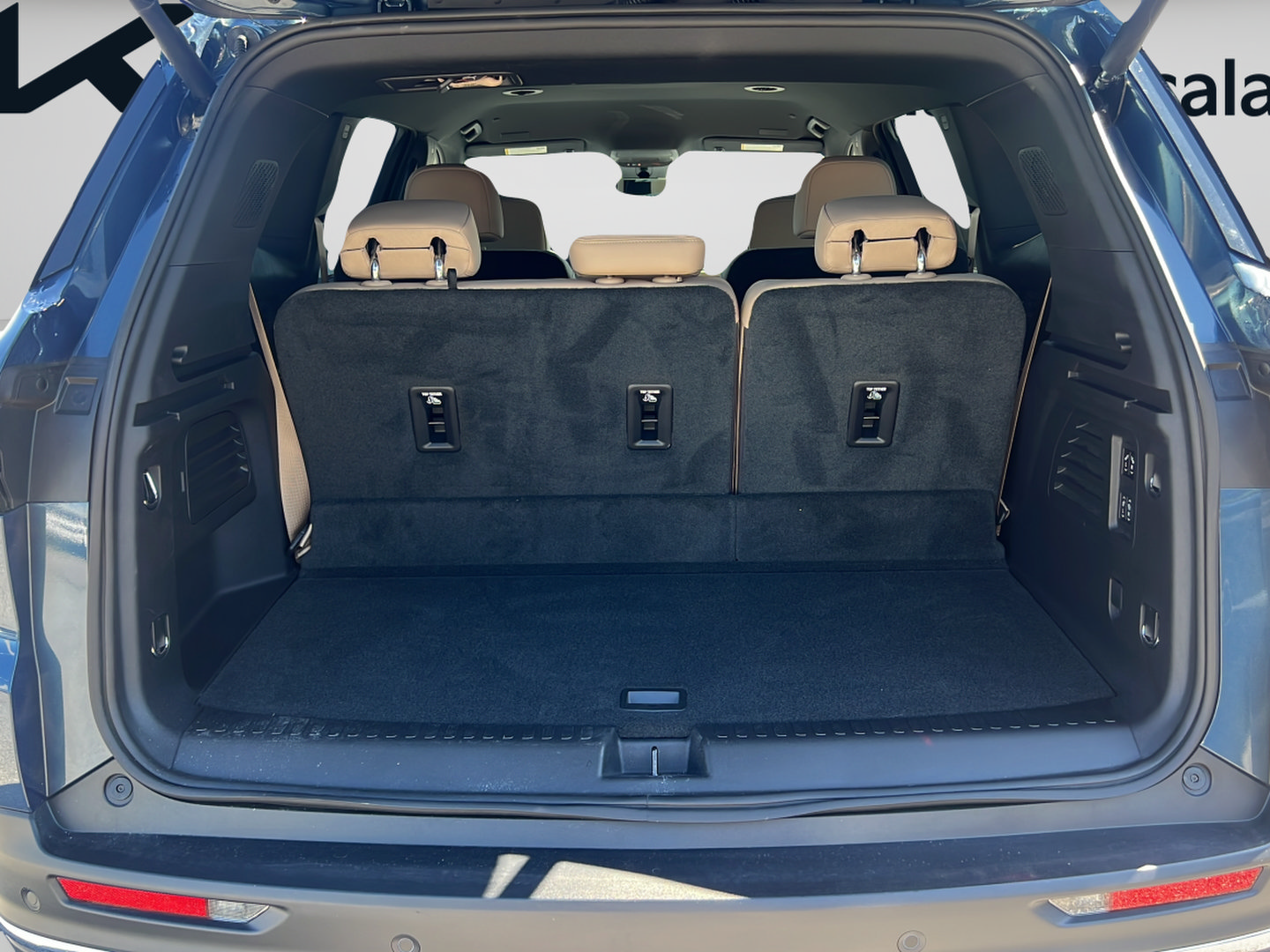 Used 2026 Buick Enclave Preferred w/ Power Package FWD image 9