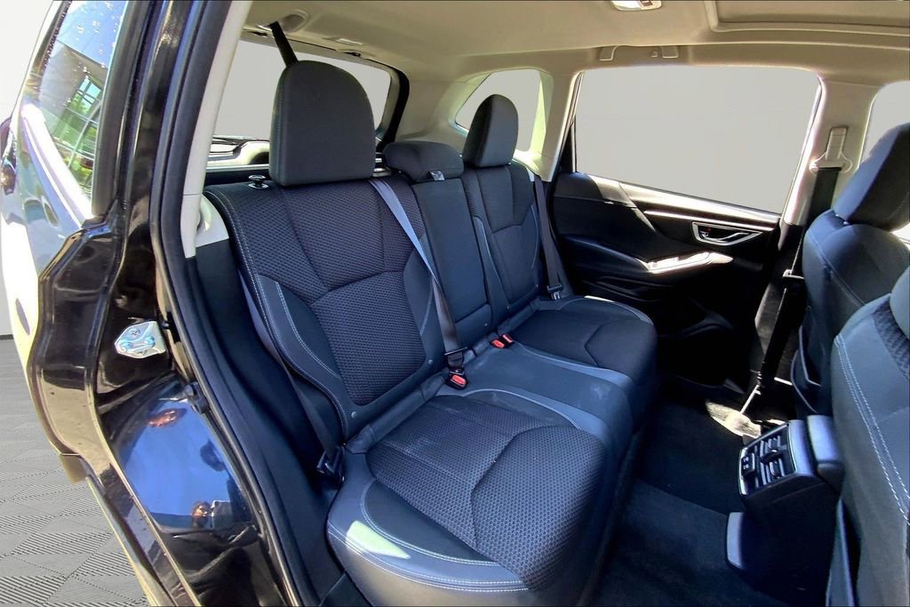 Used 2024 Subaru Forester Premium AWD/4WD image 17