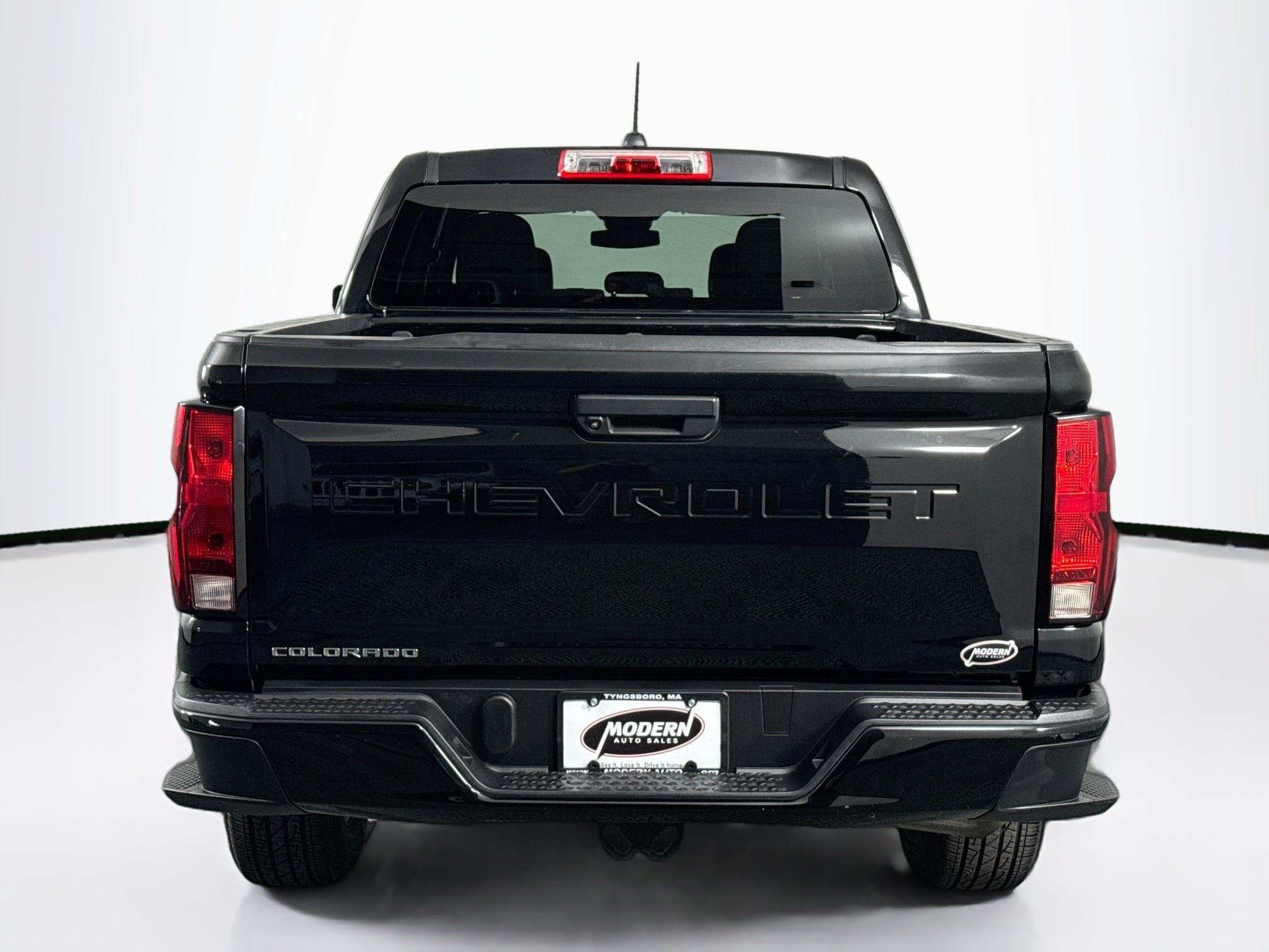 Used 2023 Chevrolet Colorado W/T RWD image 14