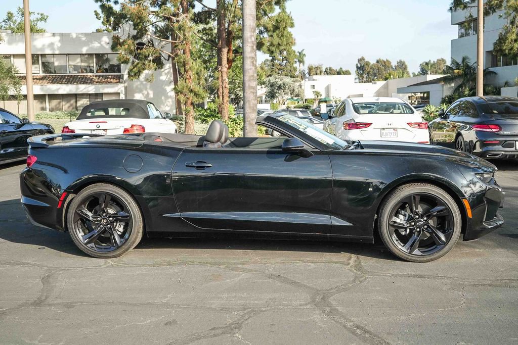 Used 2023 Chevrolet Camaro LT w/ Technology Package RWD image 9