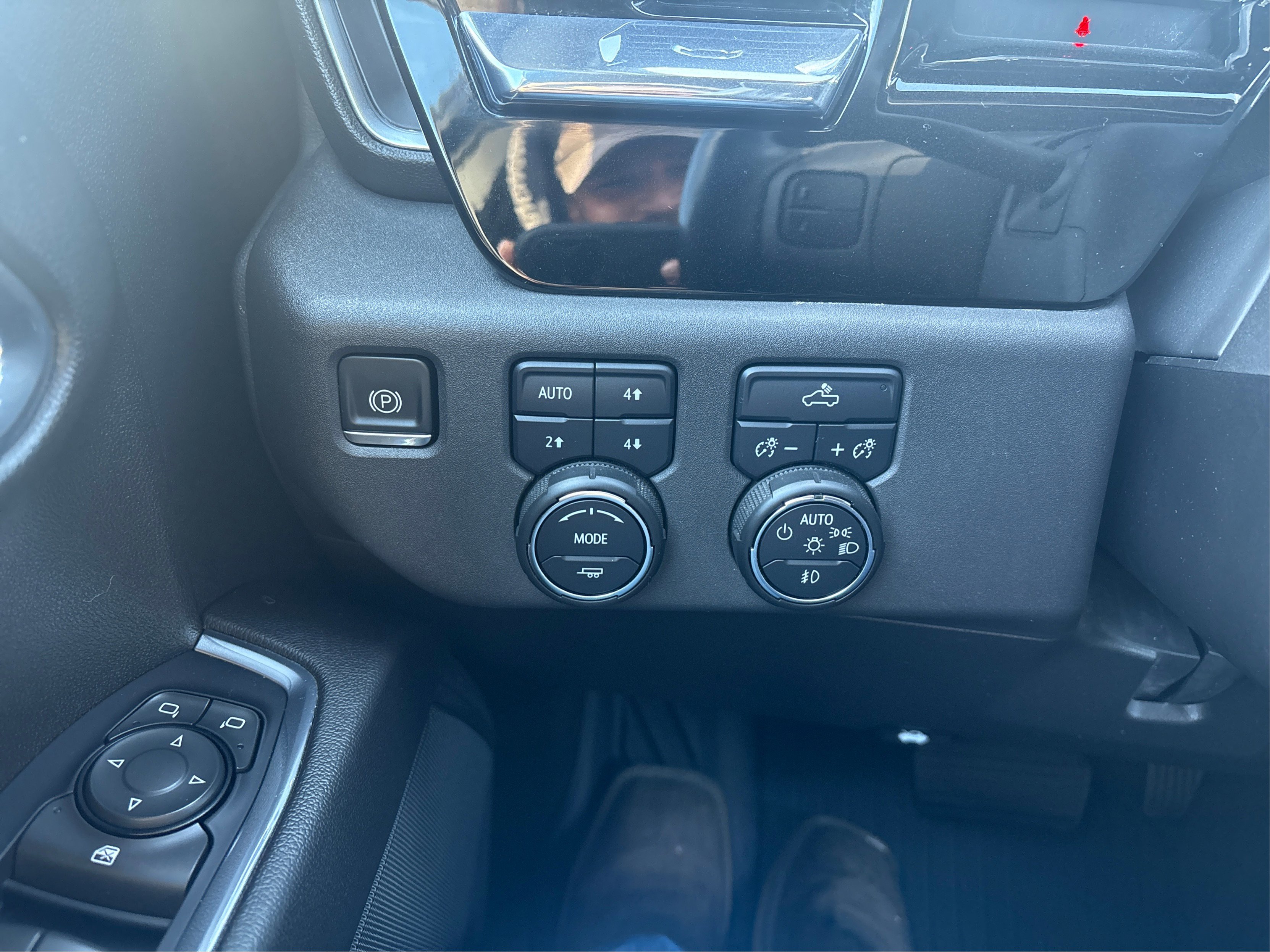 Used 2022 Chevrolet Silverado 1500 LT Trail Boss w/ Protection Package image 15