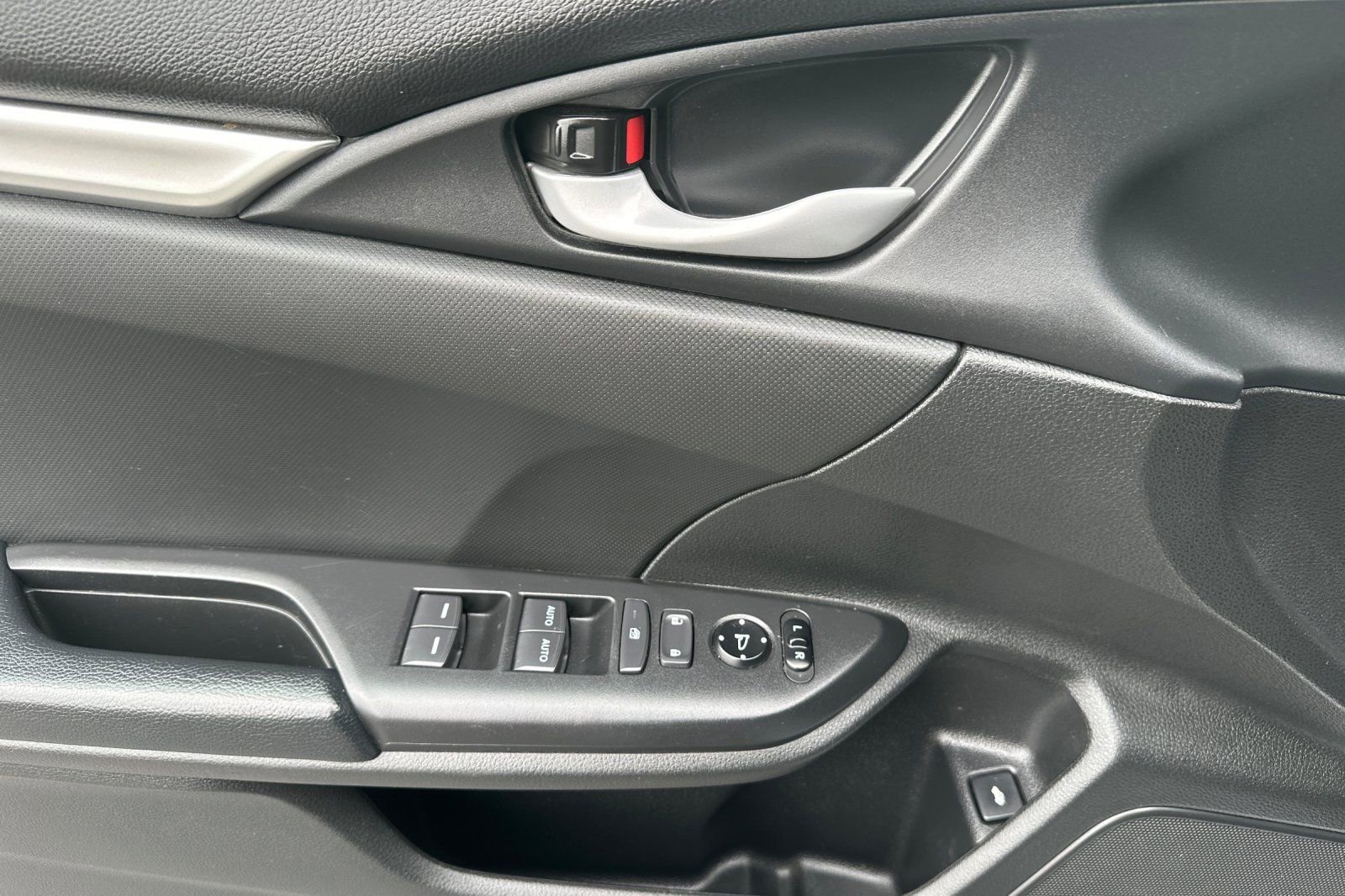 Used 2021 Honda Civic Sport image 11