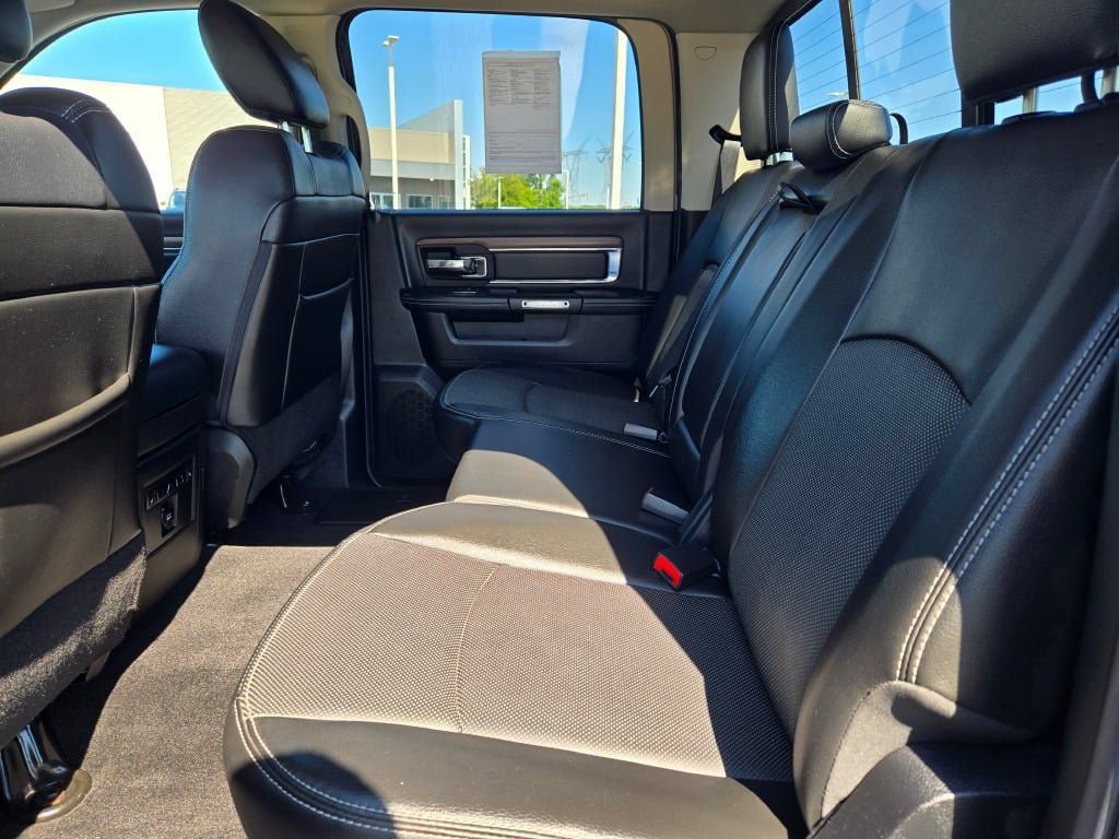 Used 2014 RAM 1500 Laramie w/ Convenience Group AWD/4WD image 17