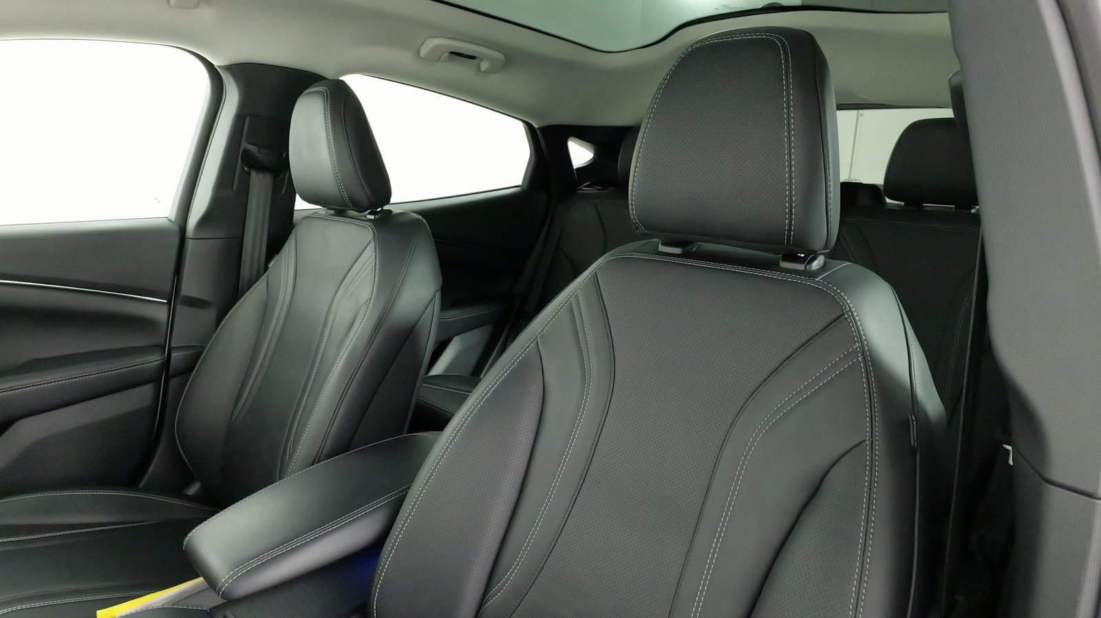 Used 2022 Ford Mustang Mach-E Premium image 30