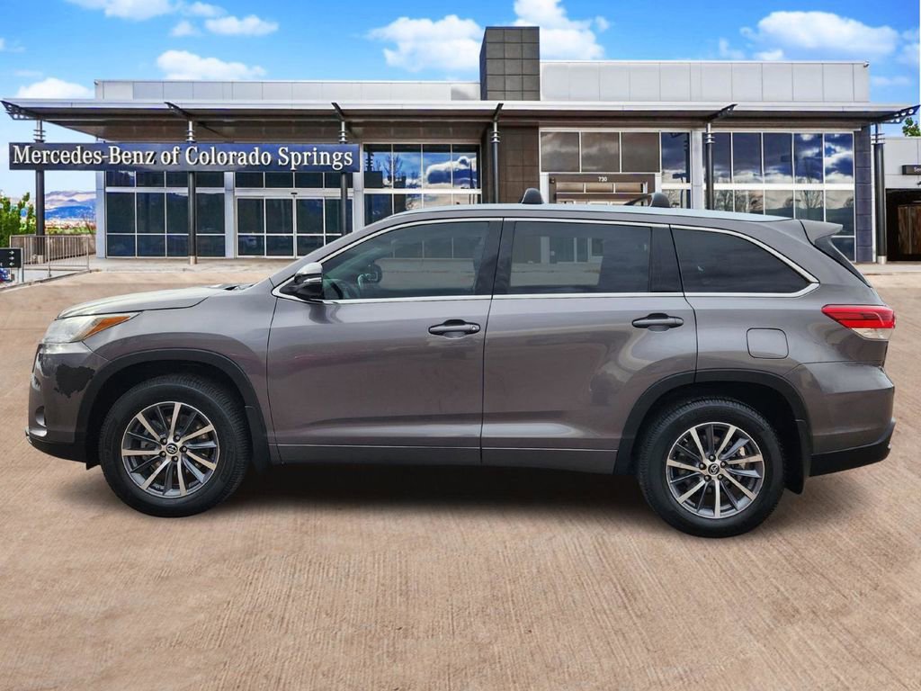 Used 2018 Toyota Highlander XLE image 4