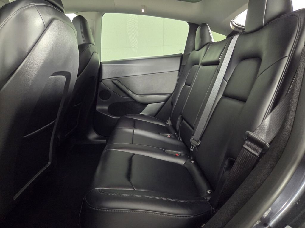 Used 2024 Tesla Model Y Performance image 22