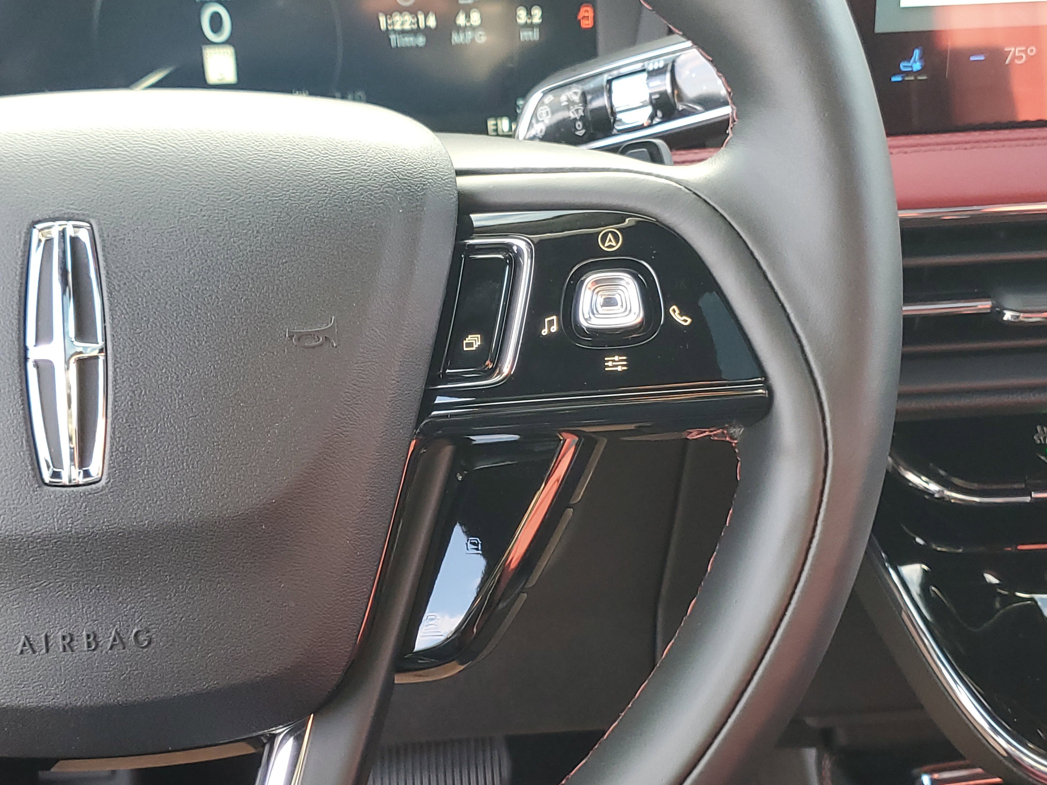 New 2026 Lincoln Corsair Reserve image 18