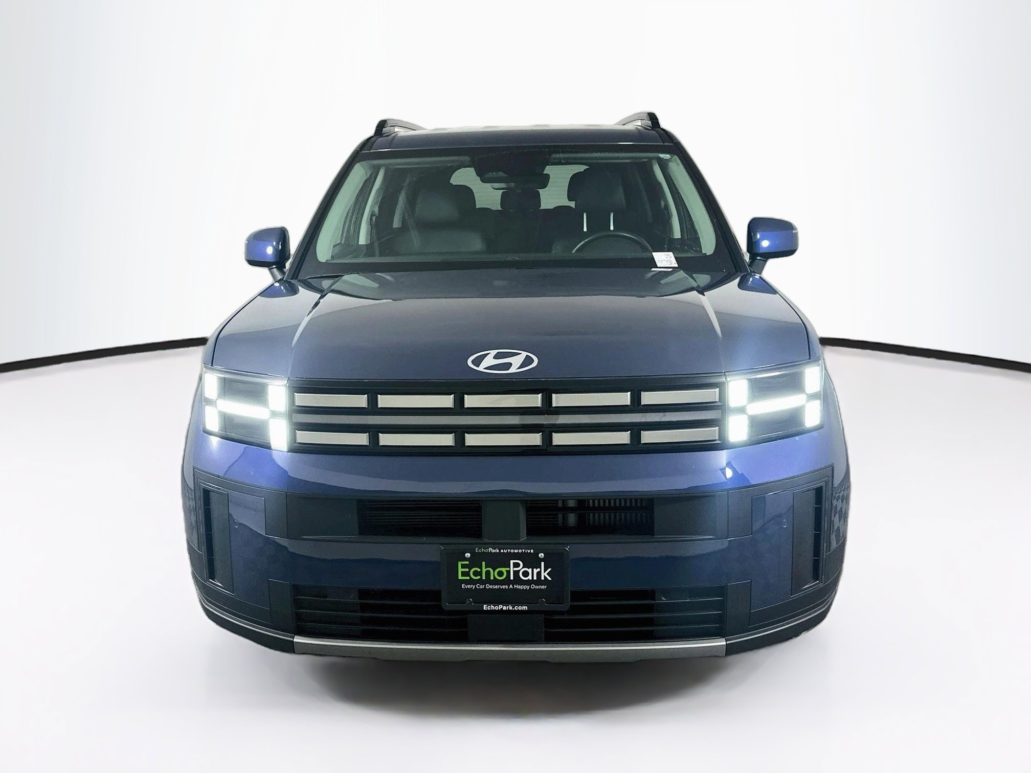 Used 2026 Hyundai Santa Fe SEL FWD image 2