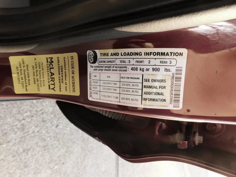 Used 2014 Ford Escape SE FWD image 25