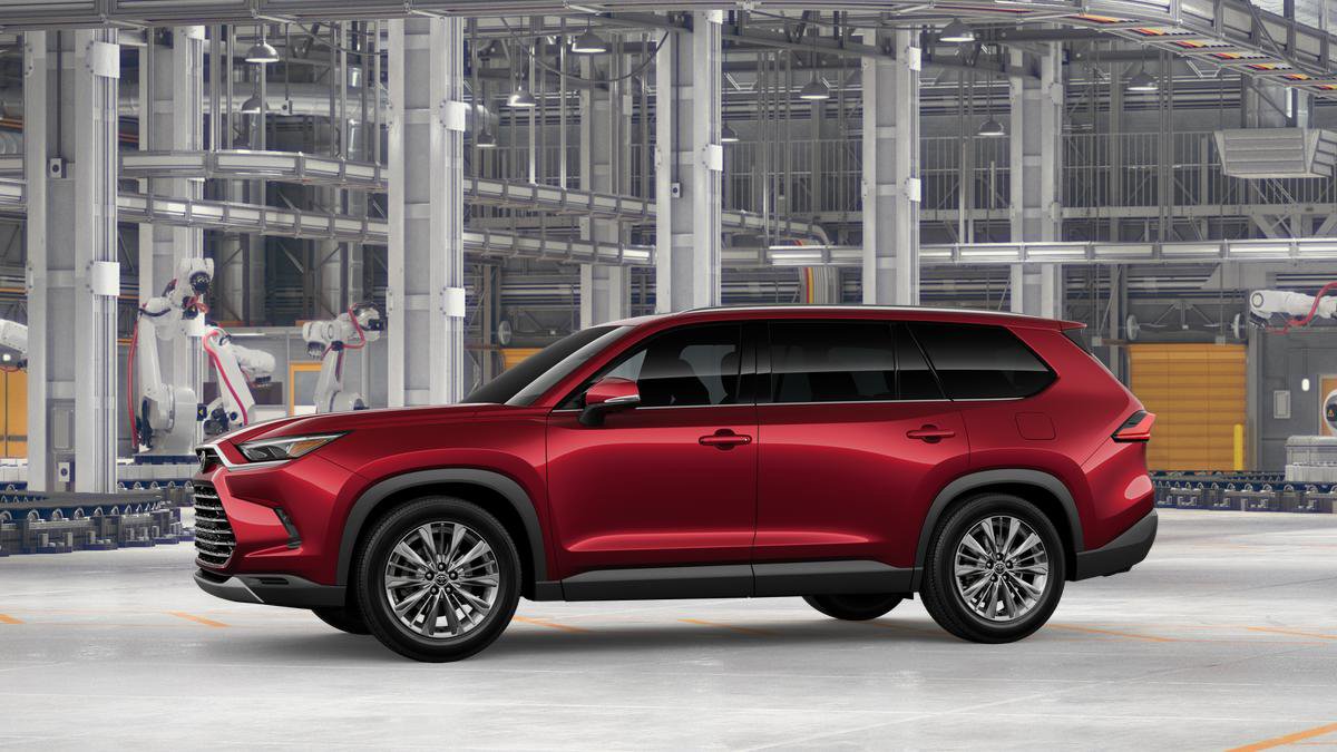New 2026 Toyota Grand Highlander Platinum image 3