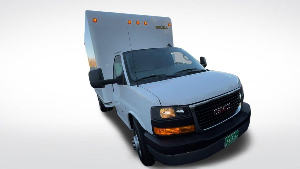 New 2025 GMC Savana 3500 w/ Power Convenience Package RWD image 4