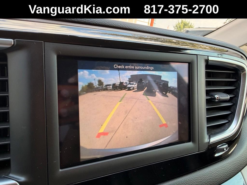 Used 2019 Chrysler Pacifica Touring-L FWD image 21