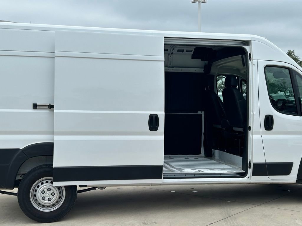 Used 2026 RAM ProMaster 2500 w/ Convenience Group FWD image 14