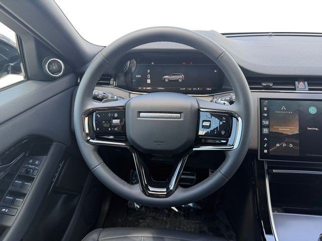 Used 2026 Land Rover Range Rover Evoque Dynamic SE AWD/4WD image 13