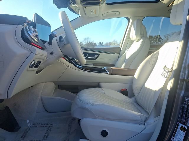 Used 2023 Mercedes-Benz EQS 450+ SUV image 16