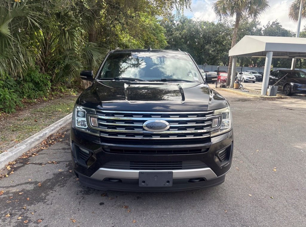 Used 2018 Ford Expedition XLT w/ Equipment Group 202A AWD/4WD image 14