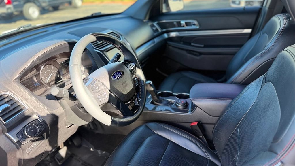 Used 2019 Ford Explorer Sport w/ Equipment Group 401A AWD/4WD image 15