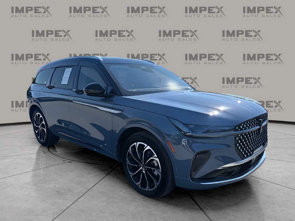 Used 2026 Lincoln Nautilus Reserve AWD/4WD image 7