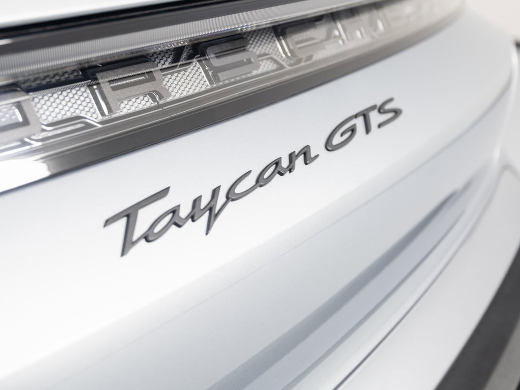 Certified 2022 Porsche Taycan GTS image 31