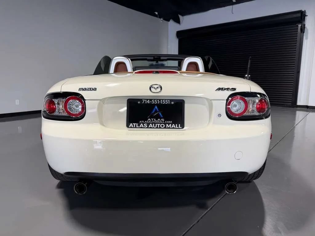 Used 2006 MAZDA MX-5 Miata Grand Touring w/ Premium Pkg RWD image 5