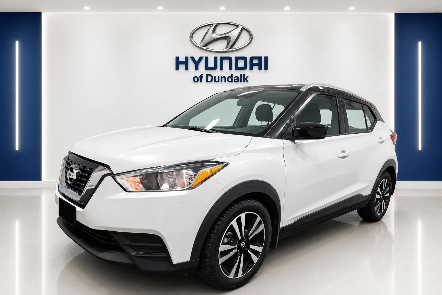 Used 2018 Nissan Kicks SV FWD image 3