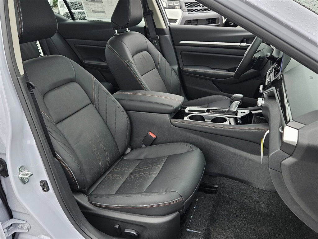 New 2025 Nissan Altima 2.5 SR image 15