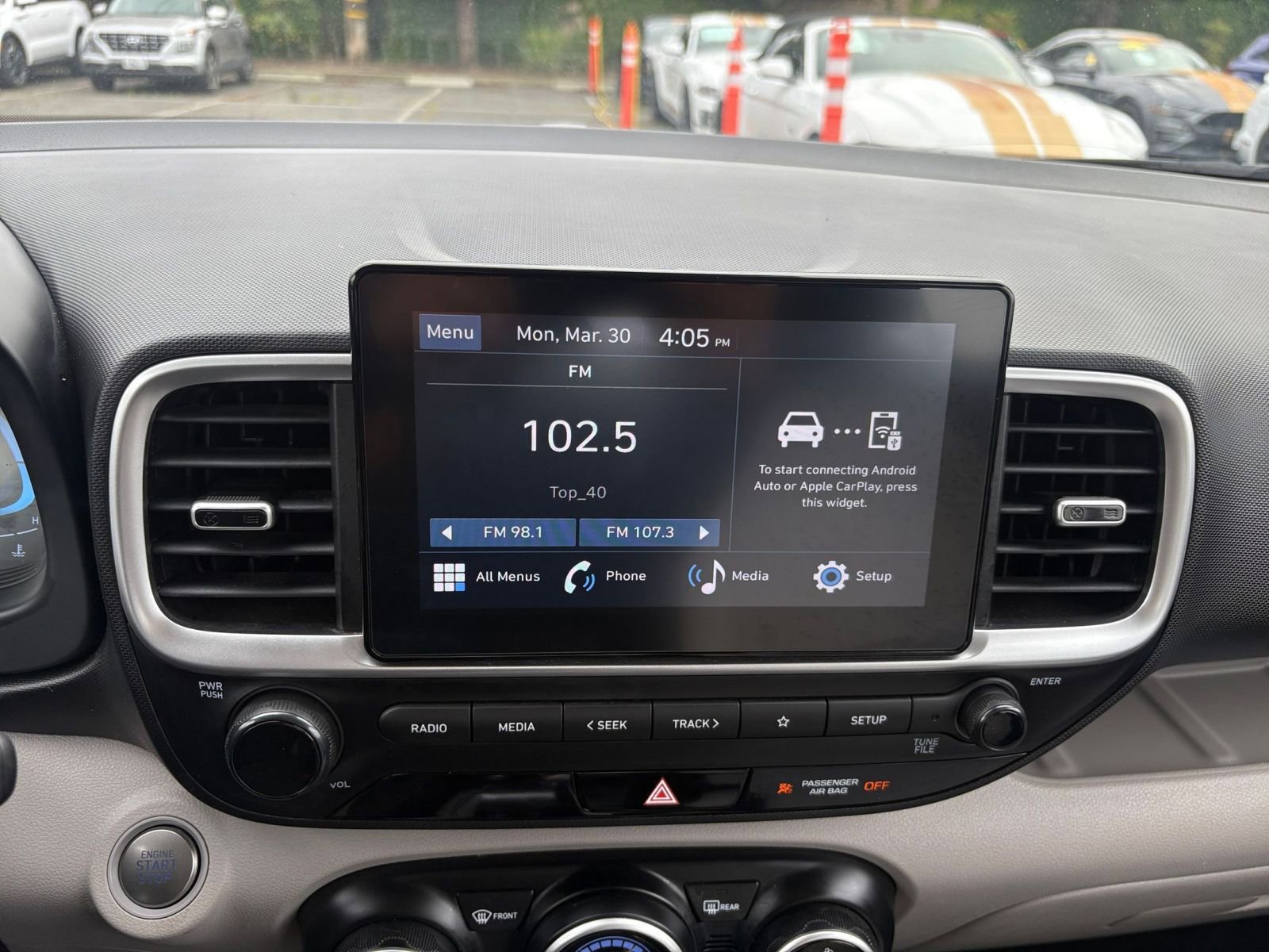 Used 2025 Hyundai Venue SEL image 20