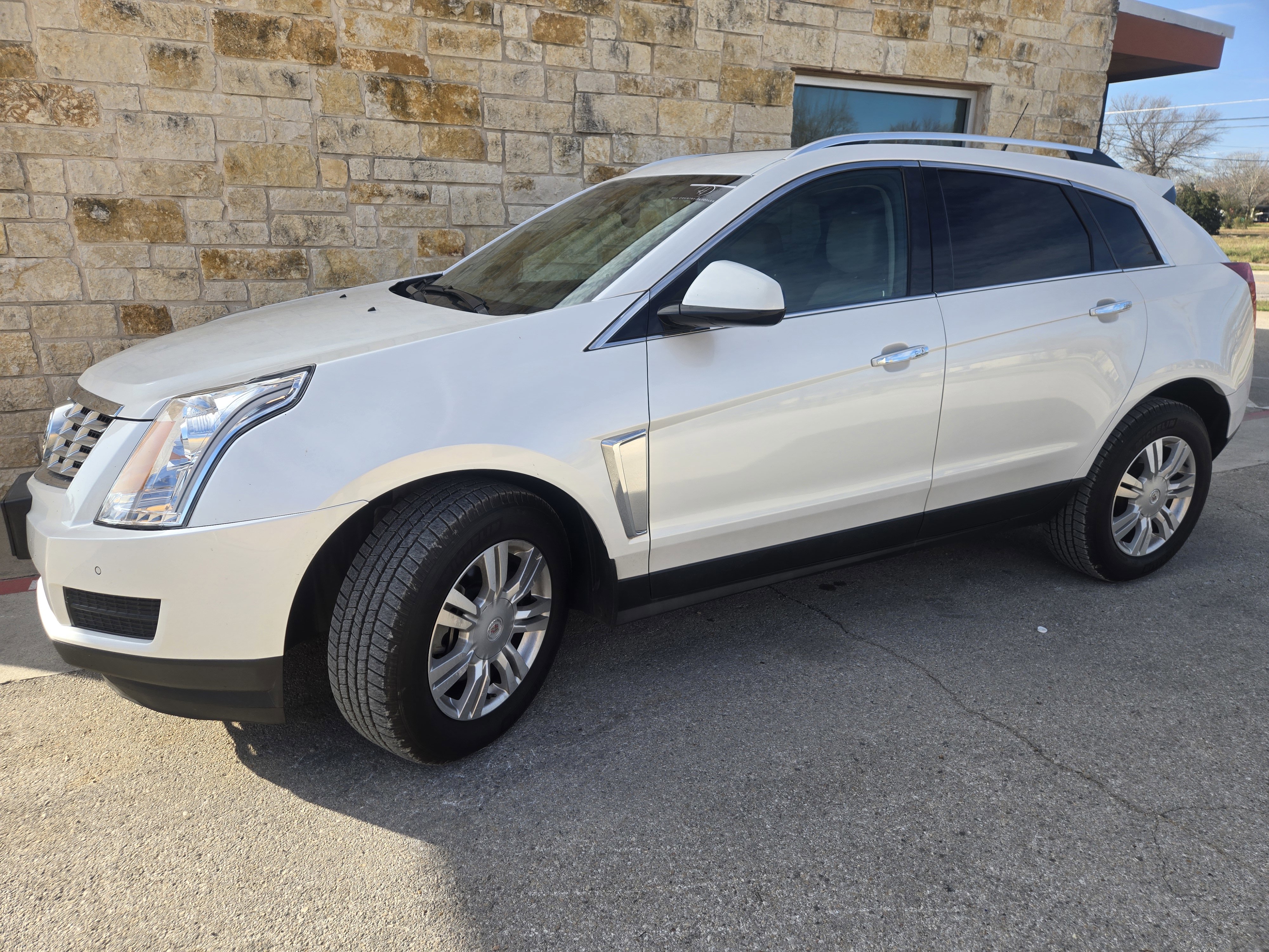 Used 2014 Cadillac SRX Luxury w/ Driver Awareness Package image 2