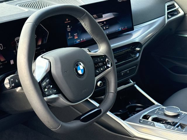 Used 2025 BMW 330i xDrive Sedan AWD/4WD image 18