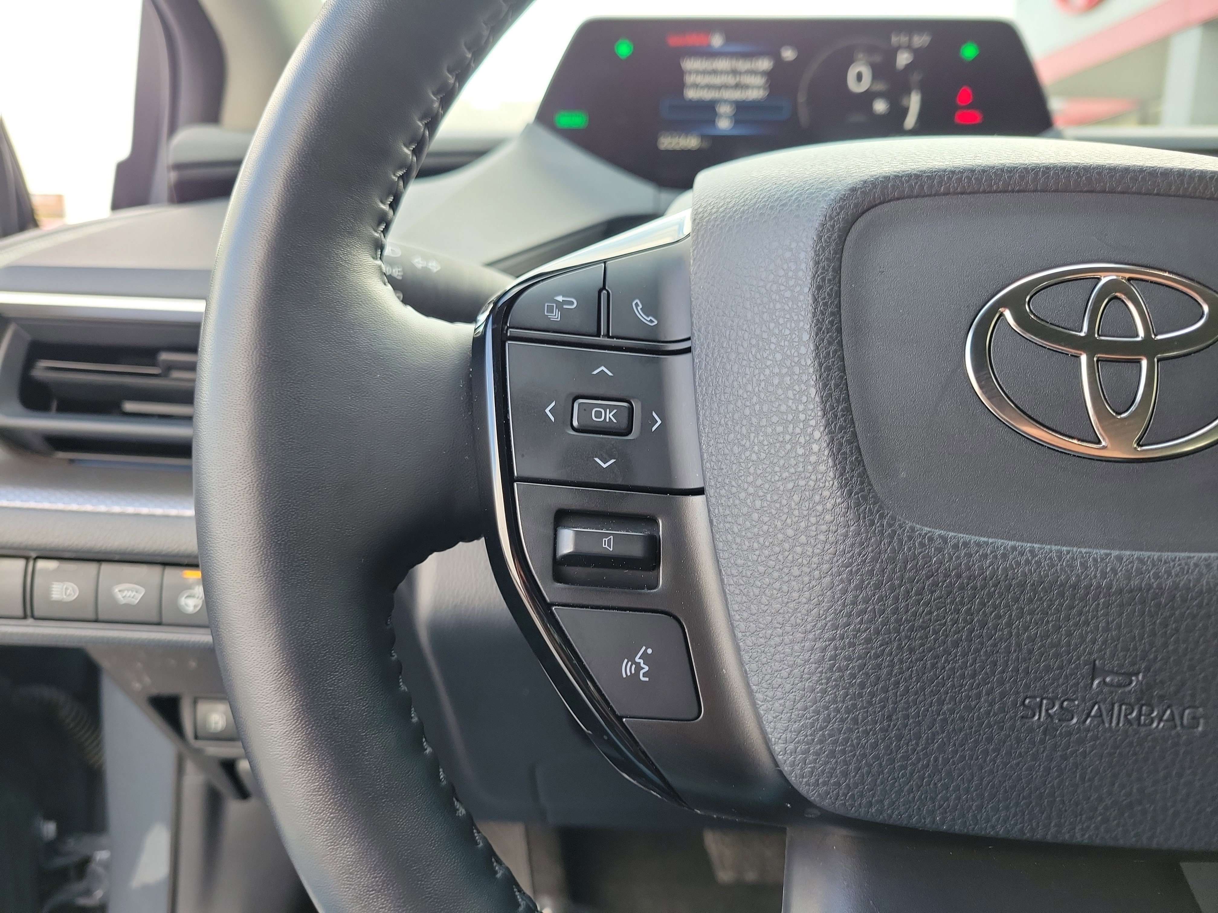 Used 2024 Toyota Prius XLE image 23